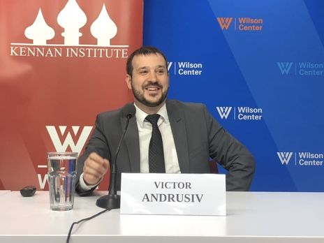 Андрусів: ﻿Справа Стерненка – пастка для Зеленського, спроба загнати його в коаліцію з Медведчуком. Цю спецоперацію проводять люди з оточення президента