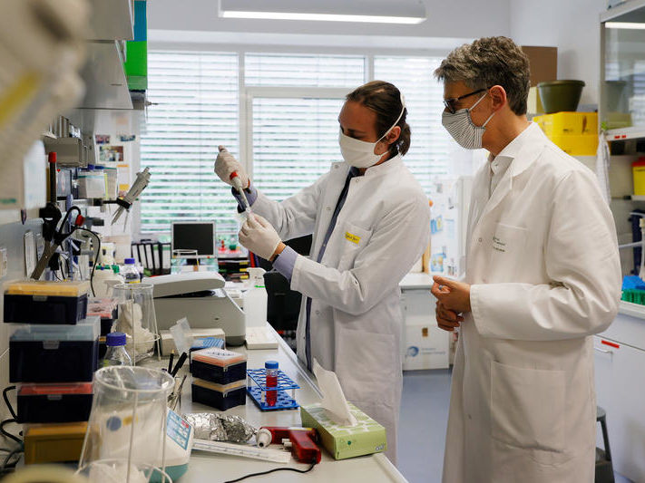 Немецкой компании разрешили испытания вакцины от COVID-19 в ФРГ и Бельгии