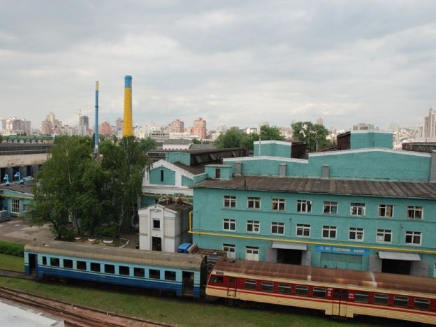 Сотрудники Киевского электровагоноремонтного завода написали письмо Зеленскому с просьбой "остановить произвол" двух членов набсовета
