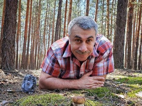 ﻿Комаровський розповів про улюблений калорійний десерт, який пожирає кілограмами