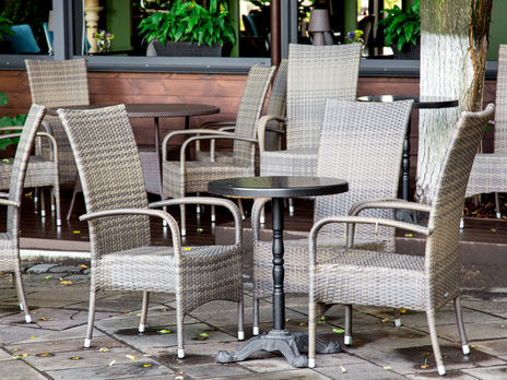 COVID-19 в Украине. В одном из районов Одесской области закрывают рынки и кафе, отменяют движение автобусов