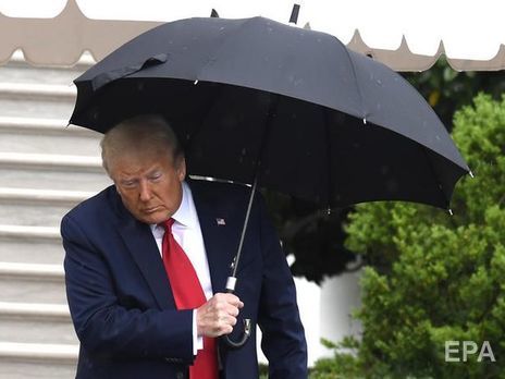 У шести сотрудников штаба Трампа обнаружили коронавирус