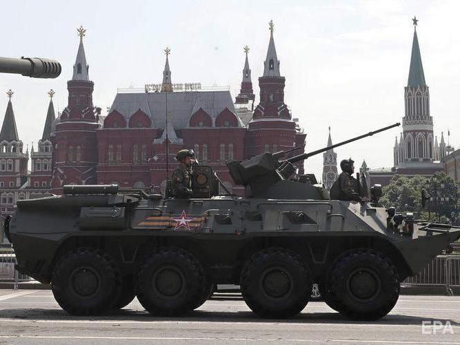 ﻿Блогер Варламов: Не встиг народ вийти з ізоляції, як по вулицях Москви поїхали танки