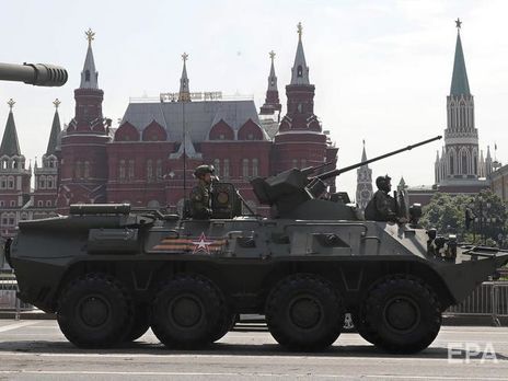 Блогер Варламов: Не успел народ выйти с изоляции, как по улицам Москвы поехали танки