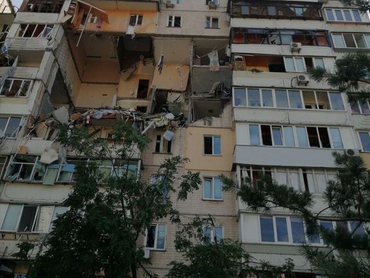 ﻿Вибух будинку в Києві. Доля трьох мешканців залишається невідомою