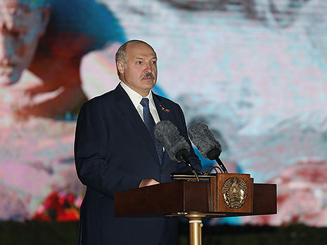 Лукашенко: Будет серьезное экономическое давление. Потому что воевать с нами уже опасно, а наклонить надо. Слишком независимыми стали