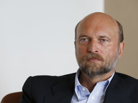 Беглый российский бизнесмен Пугачев опубликовал фото дочерей Путина. Публично глава Кремля их не признает