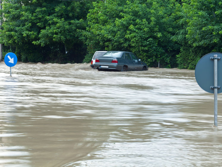 ﻿У ДСНС попередили про затоплення сіл, ринків, сільгоспугідь та дороги на Буковині