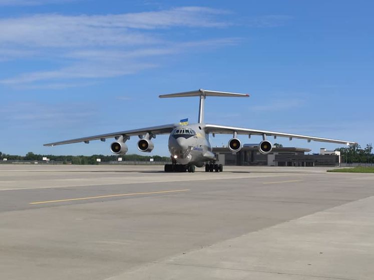 ﻿В Україну з Китаю прибув літак із гуманітарним вантажем для боротьби з COVID-19
