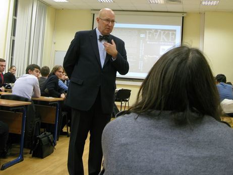 Профессор МГИМО Соловей: Президентские выборы в России могут состояться весной 2017 года