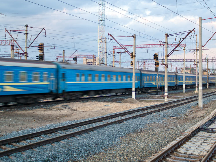 "Укрзалізниця" возобновляет железнодорожное сообщение со Львовом
