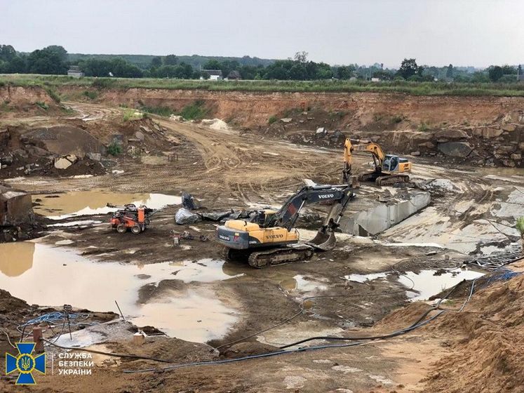 ﻿Незаконне видобування граніту на більше ніж 70 млн грн задокументували в Житомирській області – СБУ