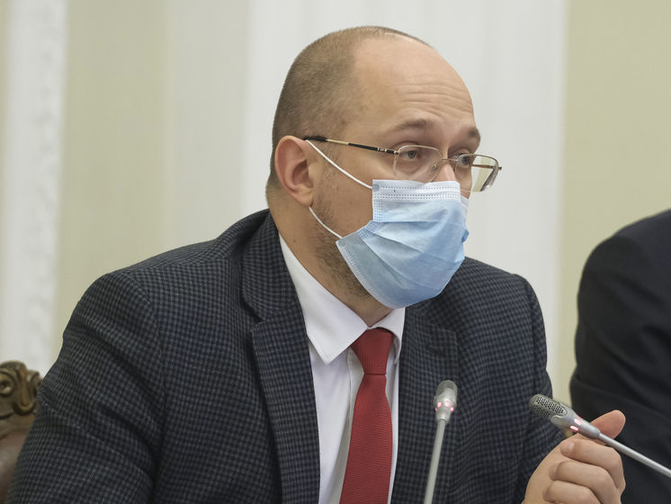 Шмыгаль считает "умеренным" рост в Украине числа больных COVID-19