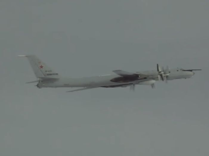 Американские истребители в 10-й раз с начала года перехватили российские самолеты возле Аляски
