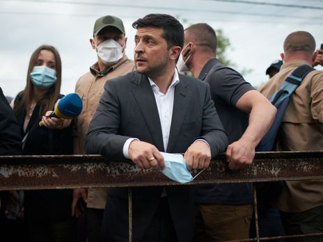 Рейтинг Зеленского в июне упал до 38% – опрос