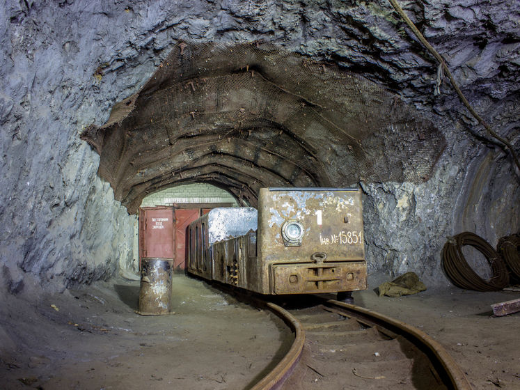 Обстоятельства обвала на шахте в Лисичанске, в результате которого погиб шахтер, расследует спецкомиссия