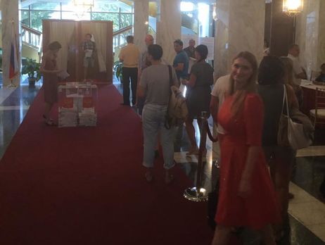 Пархоменко о голосовании россиян в США: Многие боятся приближаться к посольству – вдруг силой вывезут на родину