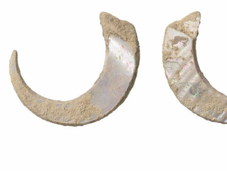 Ученые нашли старейшие в мире рыболовные крючки