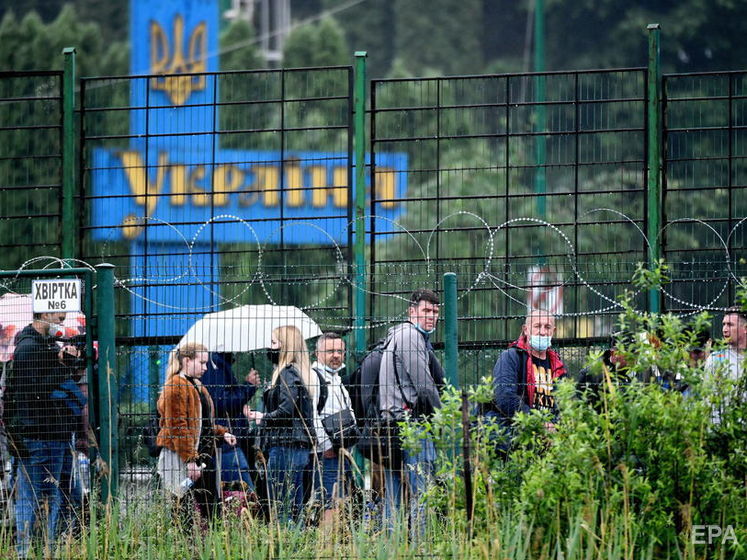 Польша отменила обязательную обсервацию для пассажиров авиарейсов из Украины