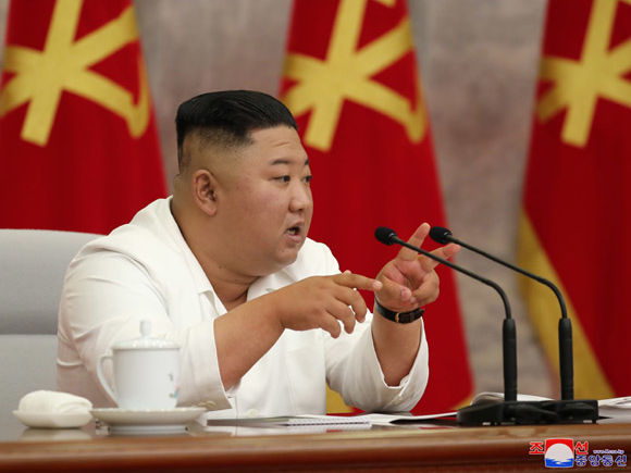 "Блестящее достижение". Ким Чен Ын похвастал успешной борьбой с коронавирусом