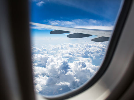 Польша возобновила двухнедельную обсервацию для авиапассажиров из Украины