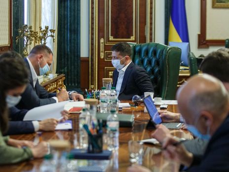 Зеленский: Снижение количества медиков, которые заражаются COVID-19, показывает, что старания власти дают результат