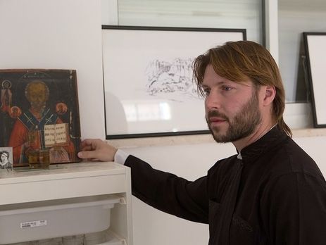 В России священнику предъявили обвинение в сексуальном насилии над тремя школьницами