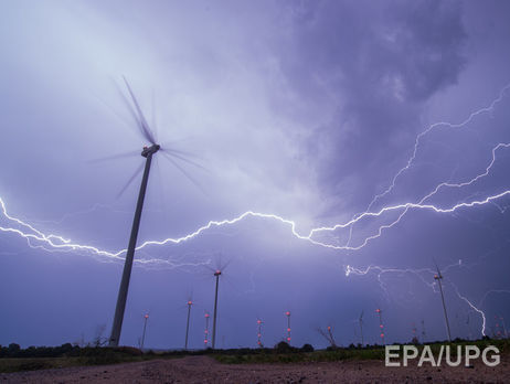 Самая длинная из зафиксированных молний протянулась на 321 километр