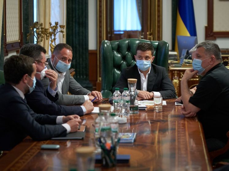 Зеленский провел экстренное совещание. Стало известно о пятой жертве в результате лесного пожара в Луганской области