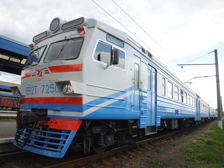 ﻿"Укрзалізниця" відновила курсування ще 12 приміських поїздів