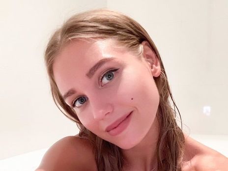 Асмус: В свои 32 я ничего не делала с лицом. Не колола, не резала, не надувала