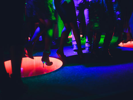 Причиной вспышки коронавируса в Закарпатье стали массовые празднования свадеб и дней рождения – Минздрав