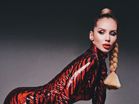 Loboda и Литвинова примерили одинаковые комбинезоны. Фото