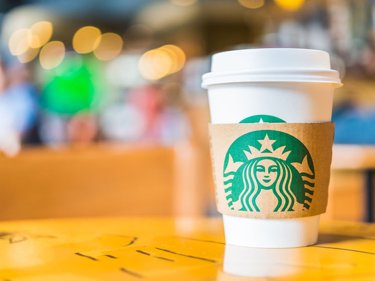 ﻿В американському Starbucks мусульманці замість імені на склянці написали "ІДІЛ". Вона пішла в суд