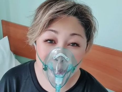 ﻿Заражена коронавірусом Аніта Цой: Я поки не можу без кисню. Уночі плазму переливали