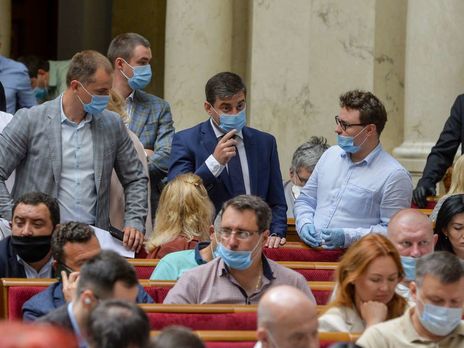 Нардепы собрали необходимое количество подписей для проведения внеочередного заседания Рады