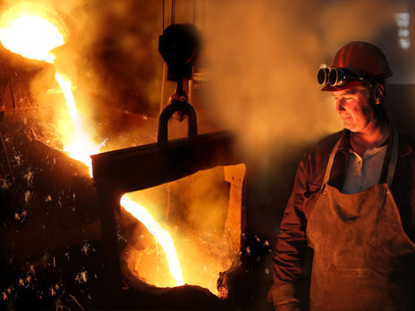 Металлурги просят президента не допустить повышения тарифов на передачу электроэнергии