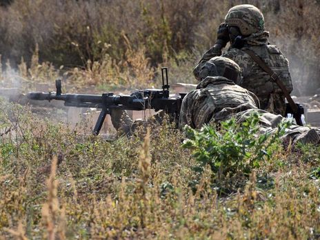 На Донбассе двое украинских военных получили осколочные ранения – штаб ООС