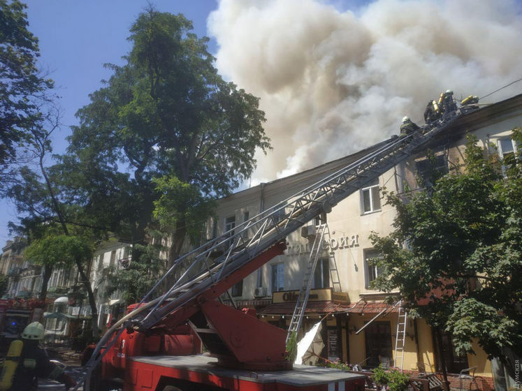 ﻿Пожежа в Одесі. 38 мешканців потребують відселення