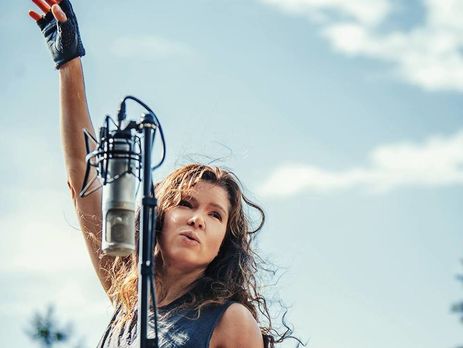 Руслана осваивает древнюю технику пения