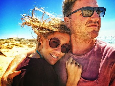 Виторган показал живот Собчак крупным планом