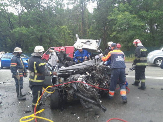 Виновнику аварии на Столичном шоссе, в которой погибли четыре человека, сообщили о подозрении