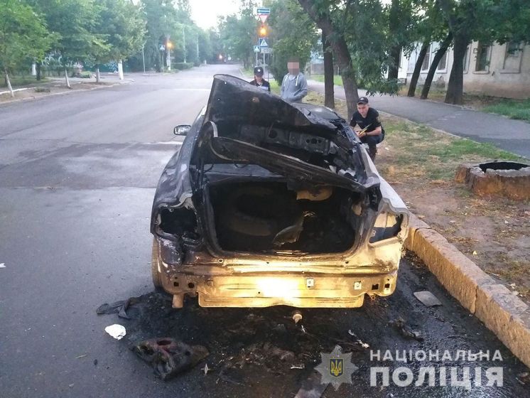 ﻿У Миколаєві спалили авто активісту Янтарю, у розмові з яким Зеленський сказав фразу "я не лох"