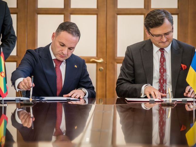 Украина и Гренада подписали соглашение об отмене виз