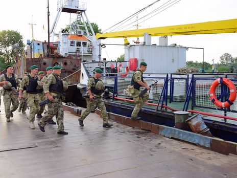 Украинские пограничники вместе с моряками провели учения в Черном море. Фоторепортаж