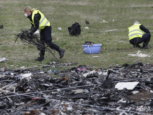 ﻿"Будьте чоловіком". Батьки загиблого в катастрофі MH17 вимагають від Путіна взяти відповідальність за збиття літака