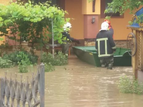 В ГСЧС предупредили об угрозе очередного наводнения и оползней на западе Украины