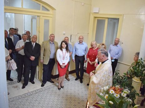 Во Львовской области чиновников оштрафовали за фото без масок