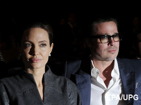 Адвокат: Джоли подала на развод