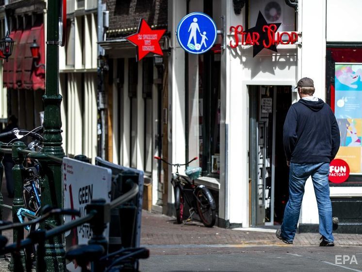 В Амстердаме закрыли квартал красных фонарей из-за опасений вспышки коронавируса